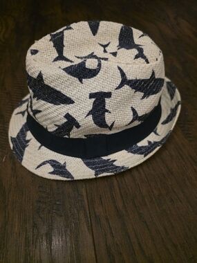 H&M Navy Shark Print Straw Bucket Hat - Cream